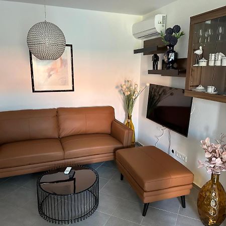 Apartment Vila Lina Vir Bagian luar foto