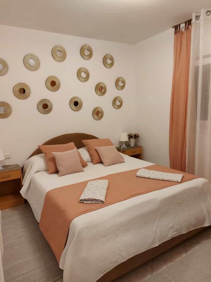Apartment Vila Lina Vir Bagian luar foto
