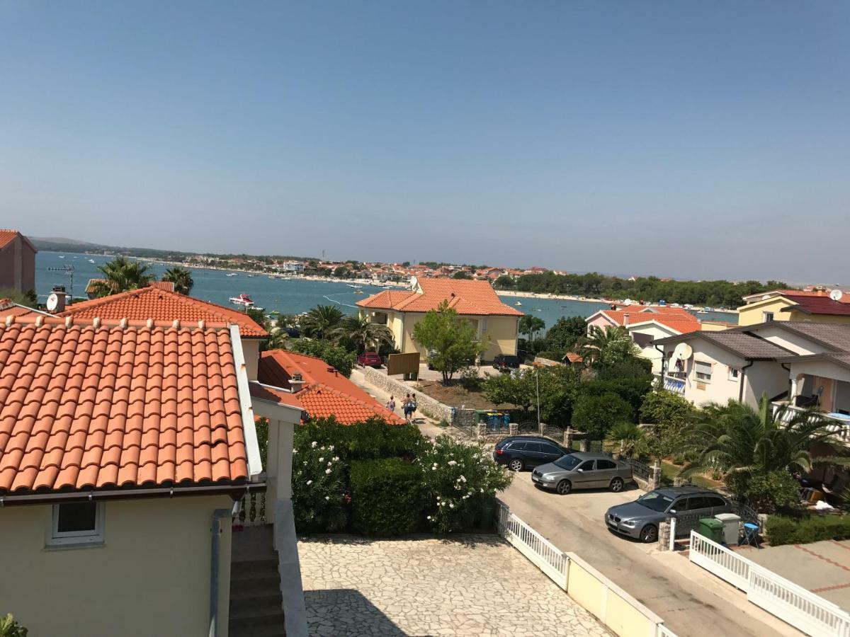 Apartment Vila Lina Vir Bagian luar foto
