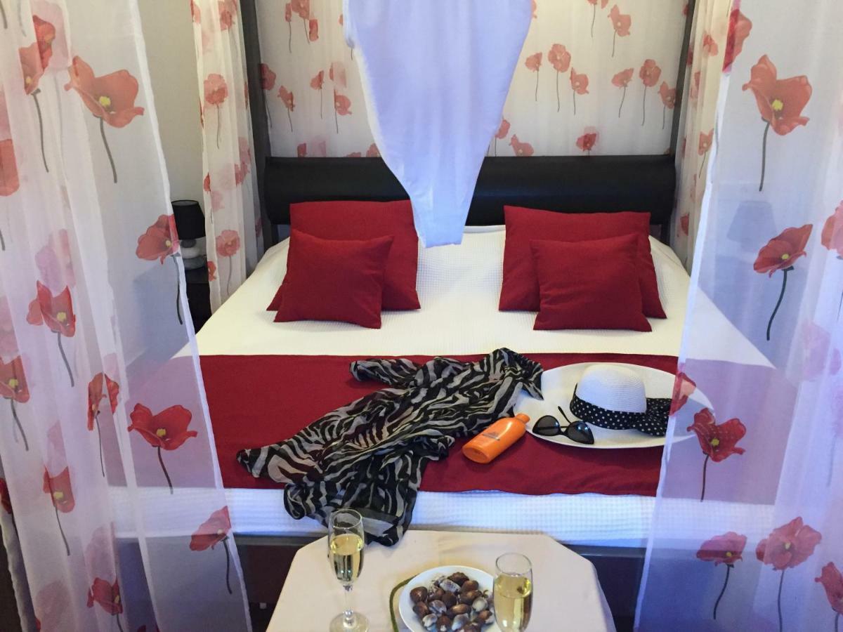 Apartment Vila Lina Vir Bagian luar foto
